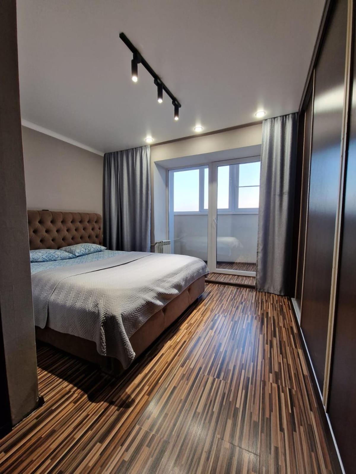 Apartment On Republic Square Ust-Kamenogorsk Exterior photo